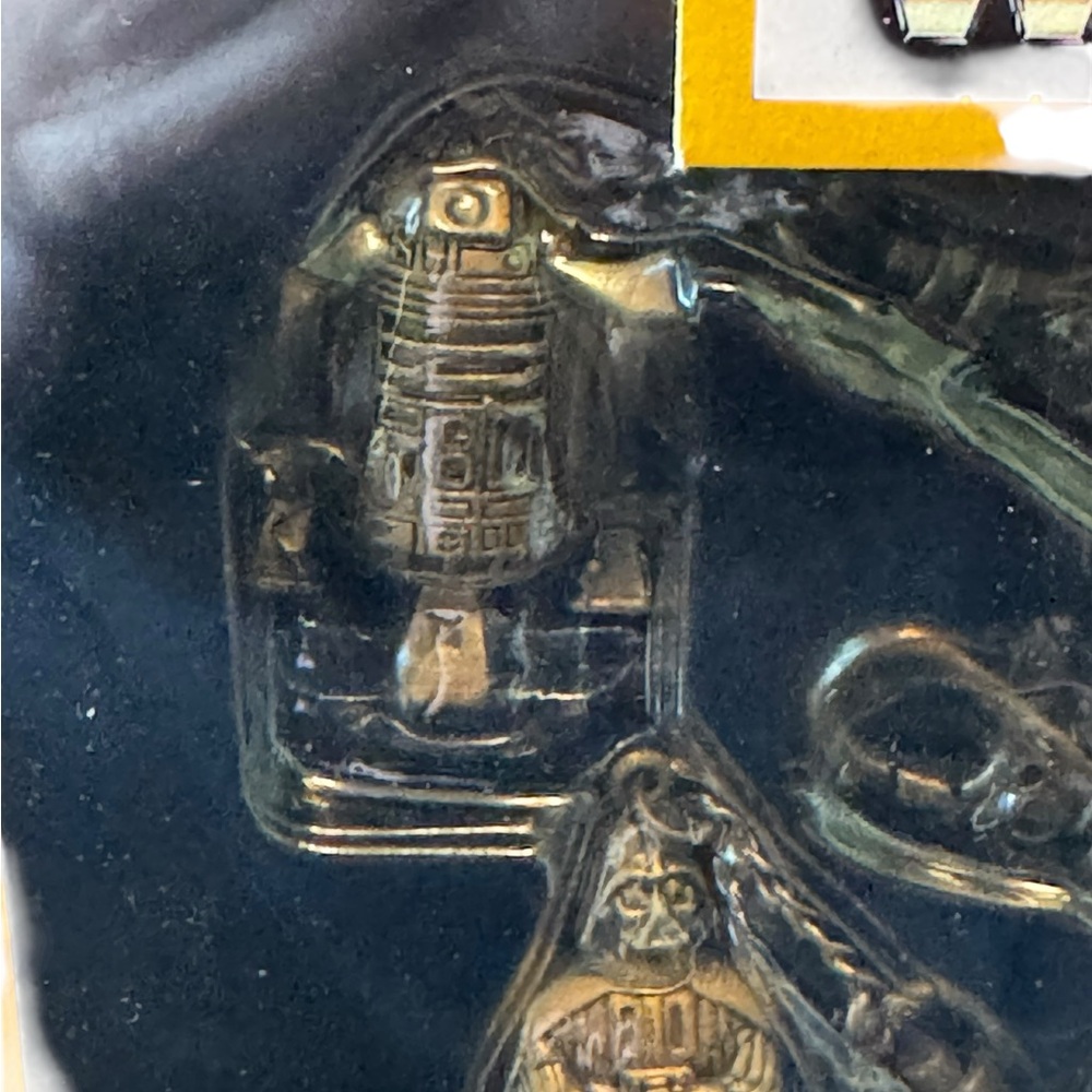 Star Wars Action Figure Keychain Set - Gold Edition - Picture 6 of 11